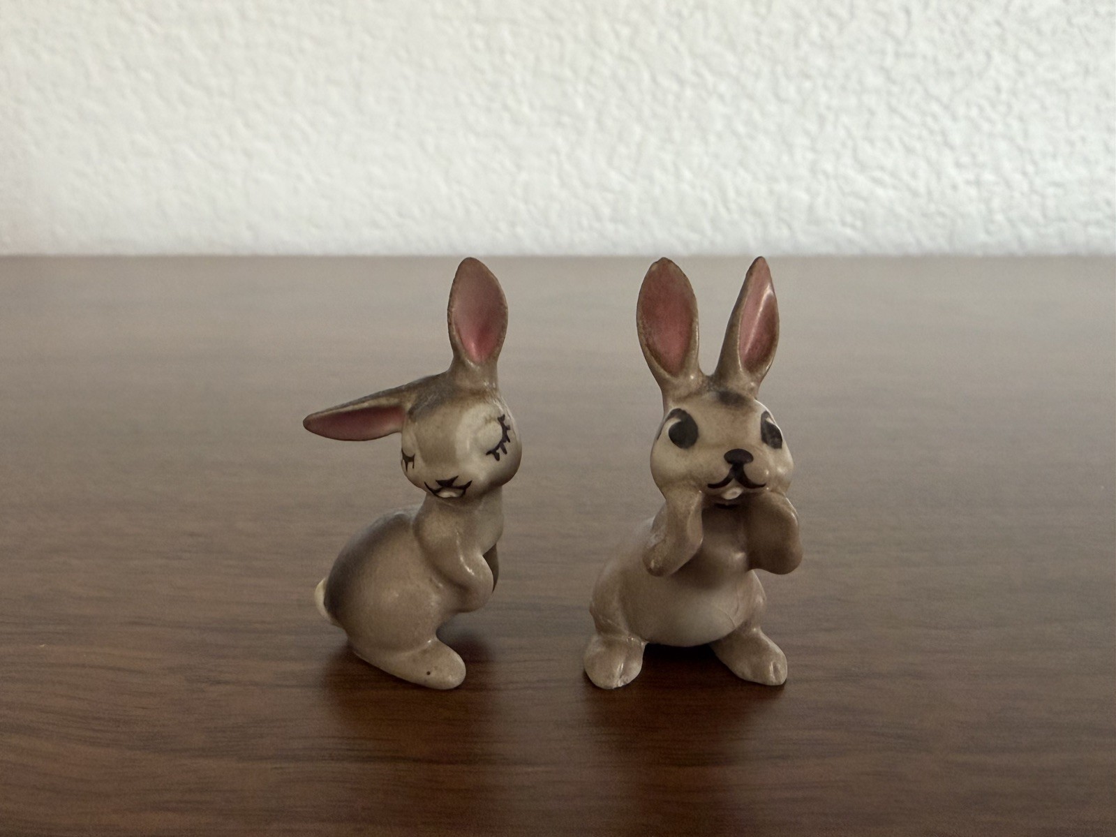 Hagen Renaker Lot of 2 Bunny Rabbit Figurines Adorable - Please Rd
