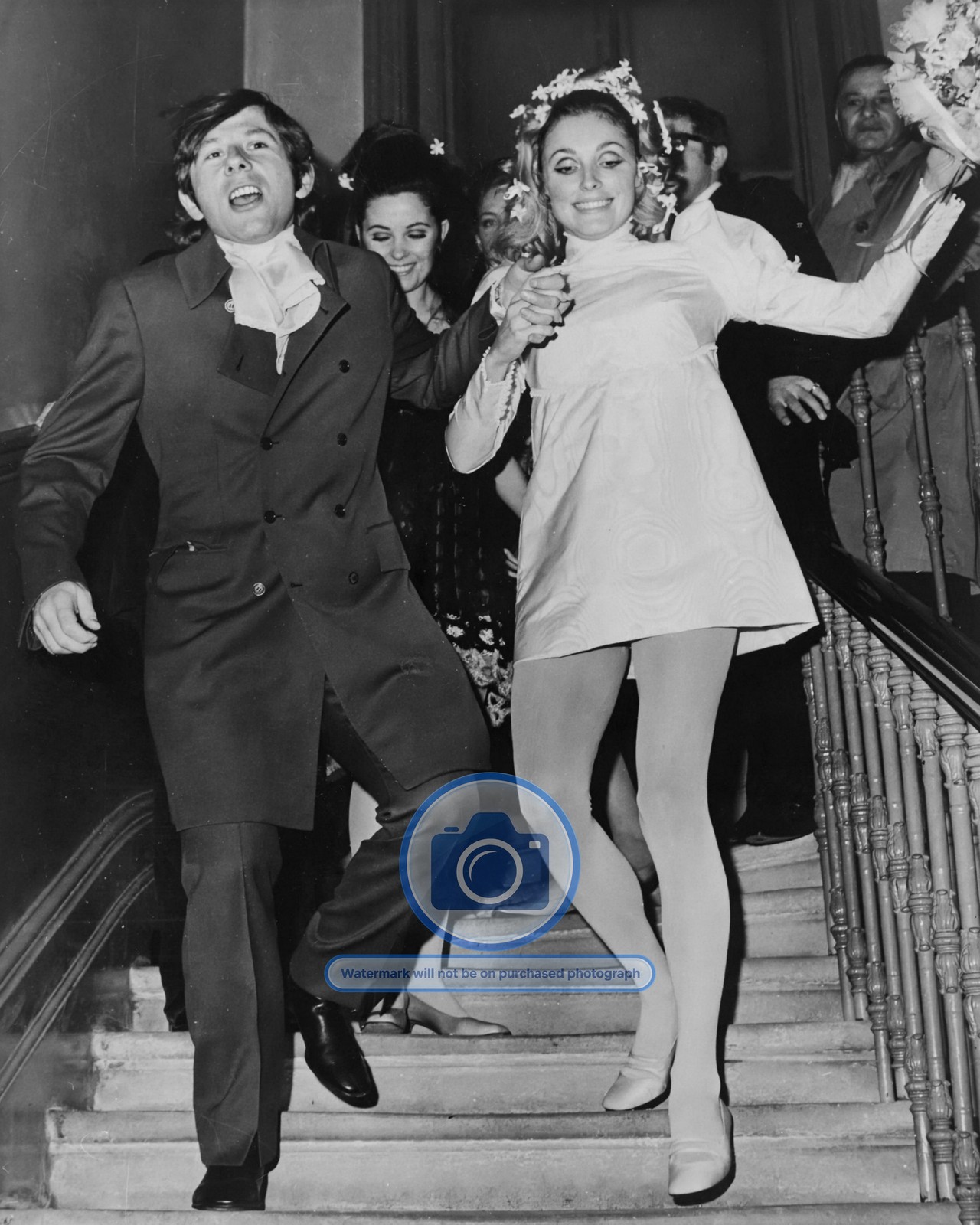 ROMAN POLANSKI SHARON TATE WEDDING LONDON 1968 8X10 PHOTO