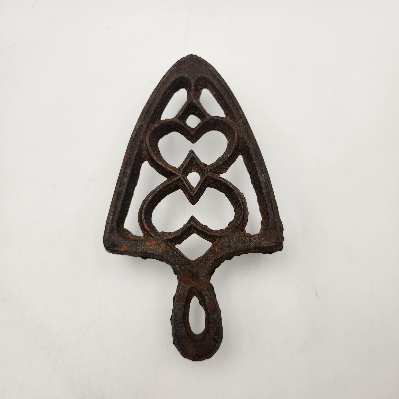 Antique Cast Iron Sad Iron Stand Double Heart Trivet Primitive Rust Patina 6\