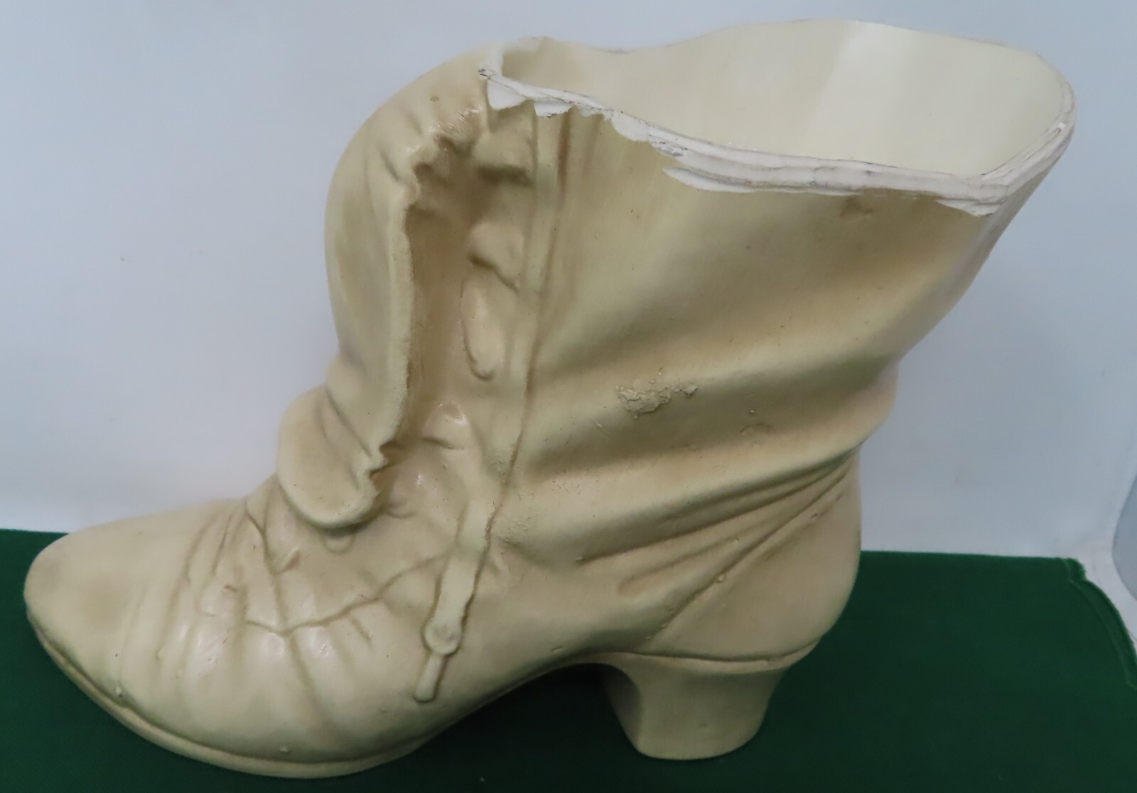 Vintage ROYAL HAEGER USA 5018 Ceramic Shoe Planter Vase 8\