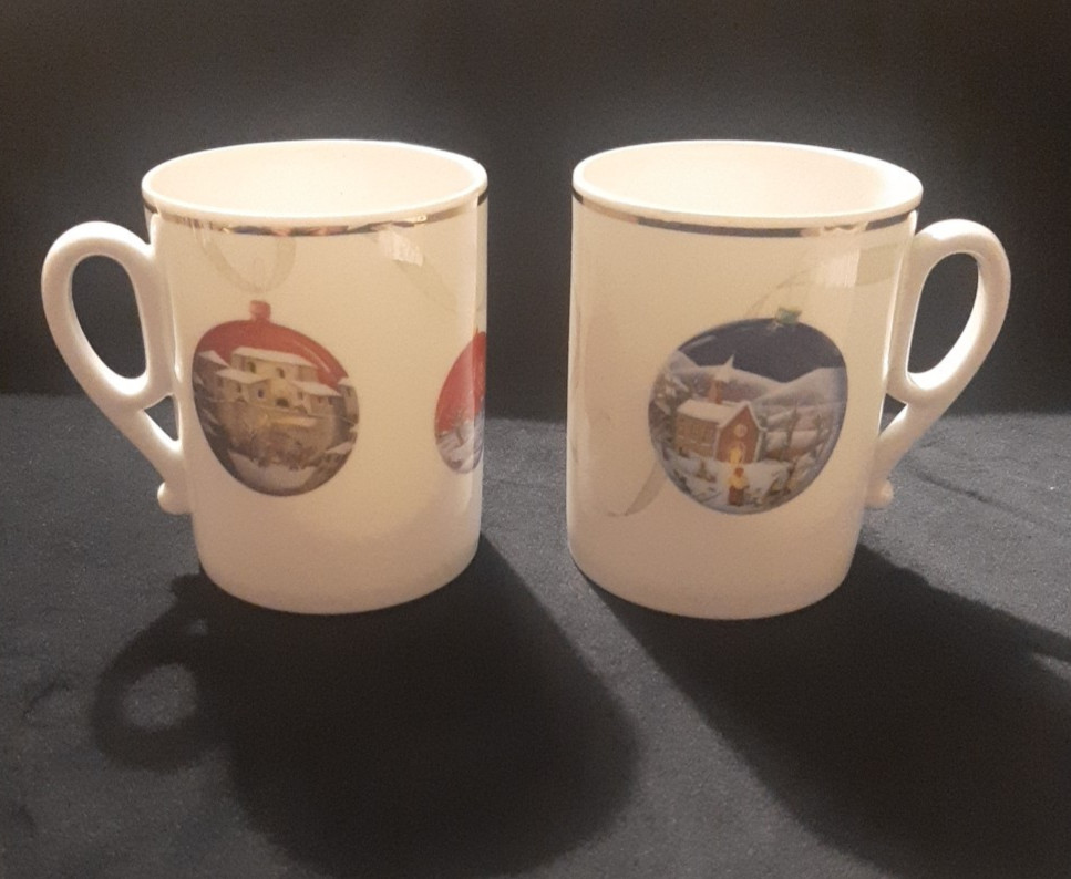 Richard Ginori Christmas Mugs Porcelain Gold Vintage Christmas Collection Richard Ginori Christmas Mugs Porcelain Gold Vintage Christmas Collection