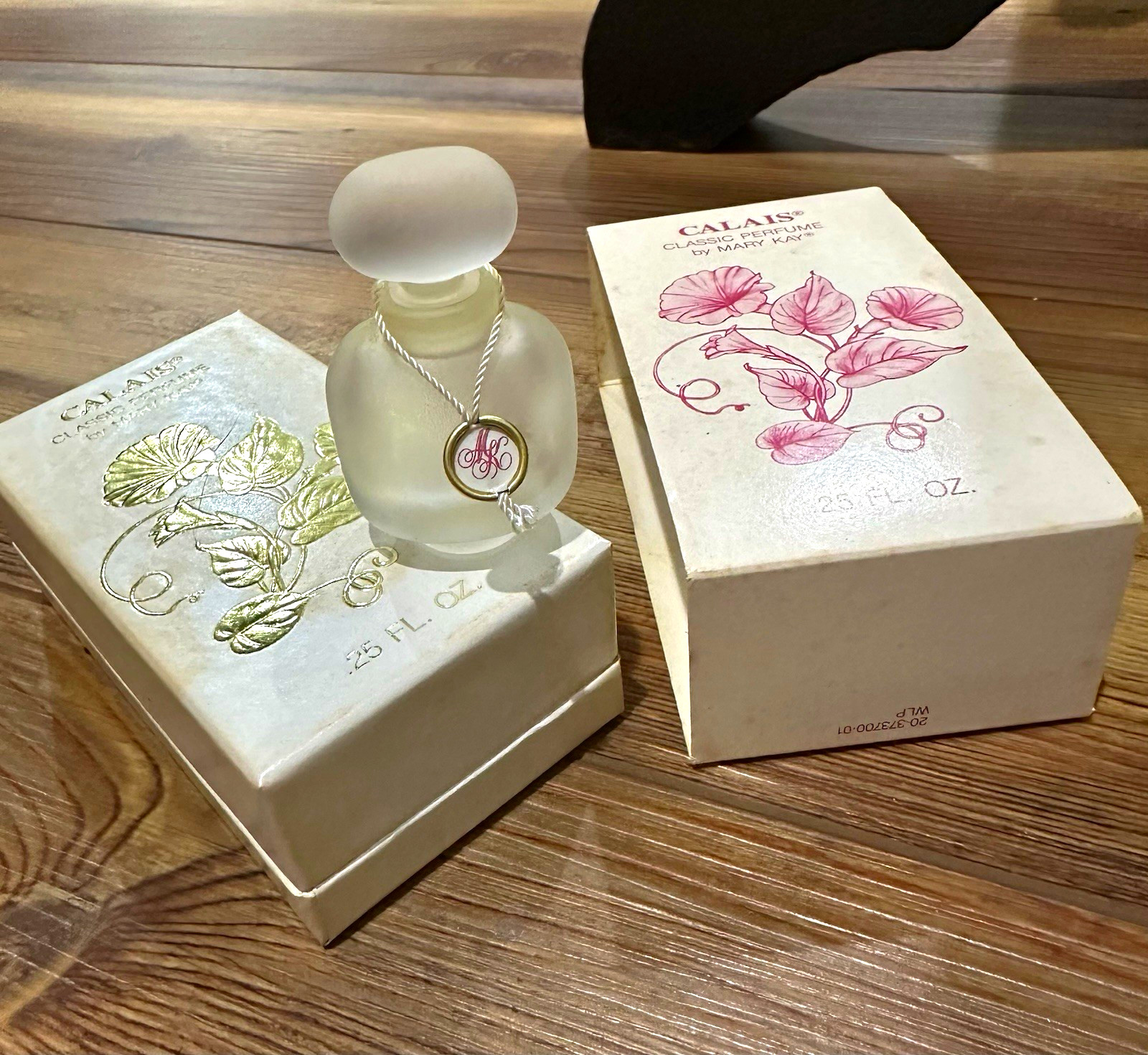 Vintage Mary Kay Calais Classic Perfume Miniature 0.25 oz Empty Bottle with Box