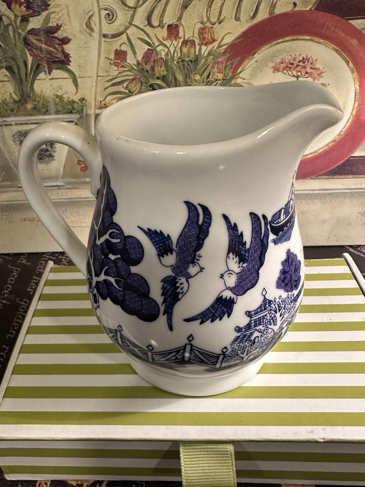 Royal Cuthbertson-Blue Willow/Blue & White Creamer-4.5”H-FREE SHIPPING-NICE 💙