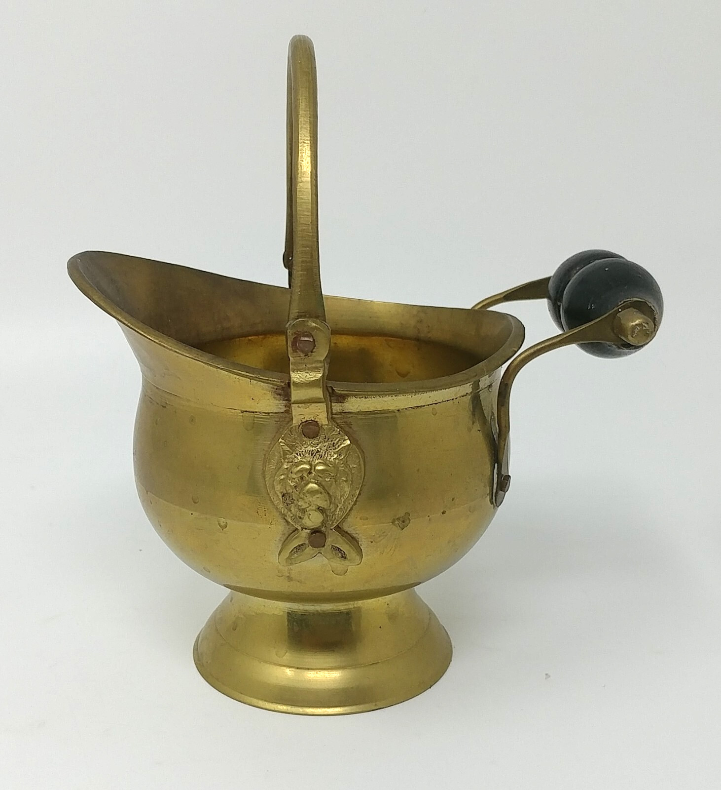Vintage solid brass coal scuttle plant holder moveable handle lion attachment