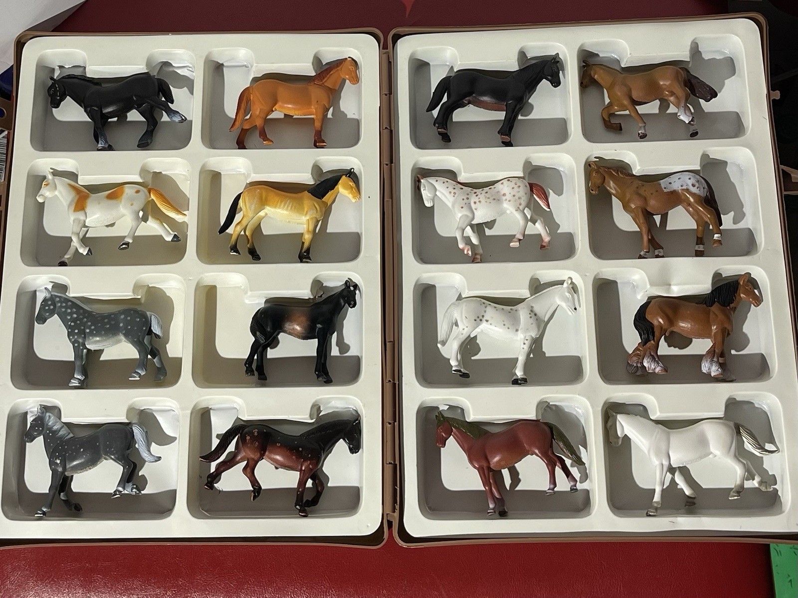 Funrise 1988 Vintage Horse Toy LOT Of 16 Plastic Figures With Carrying Case