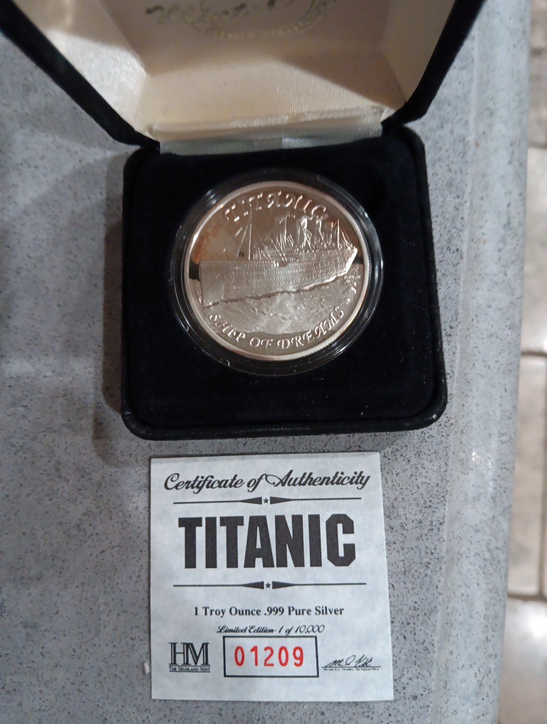  Titanic Ship of Dreams 1 Troy oz .999 Fine Silver, Boxed/COA 01209/10000 (1997)