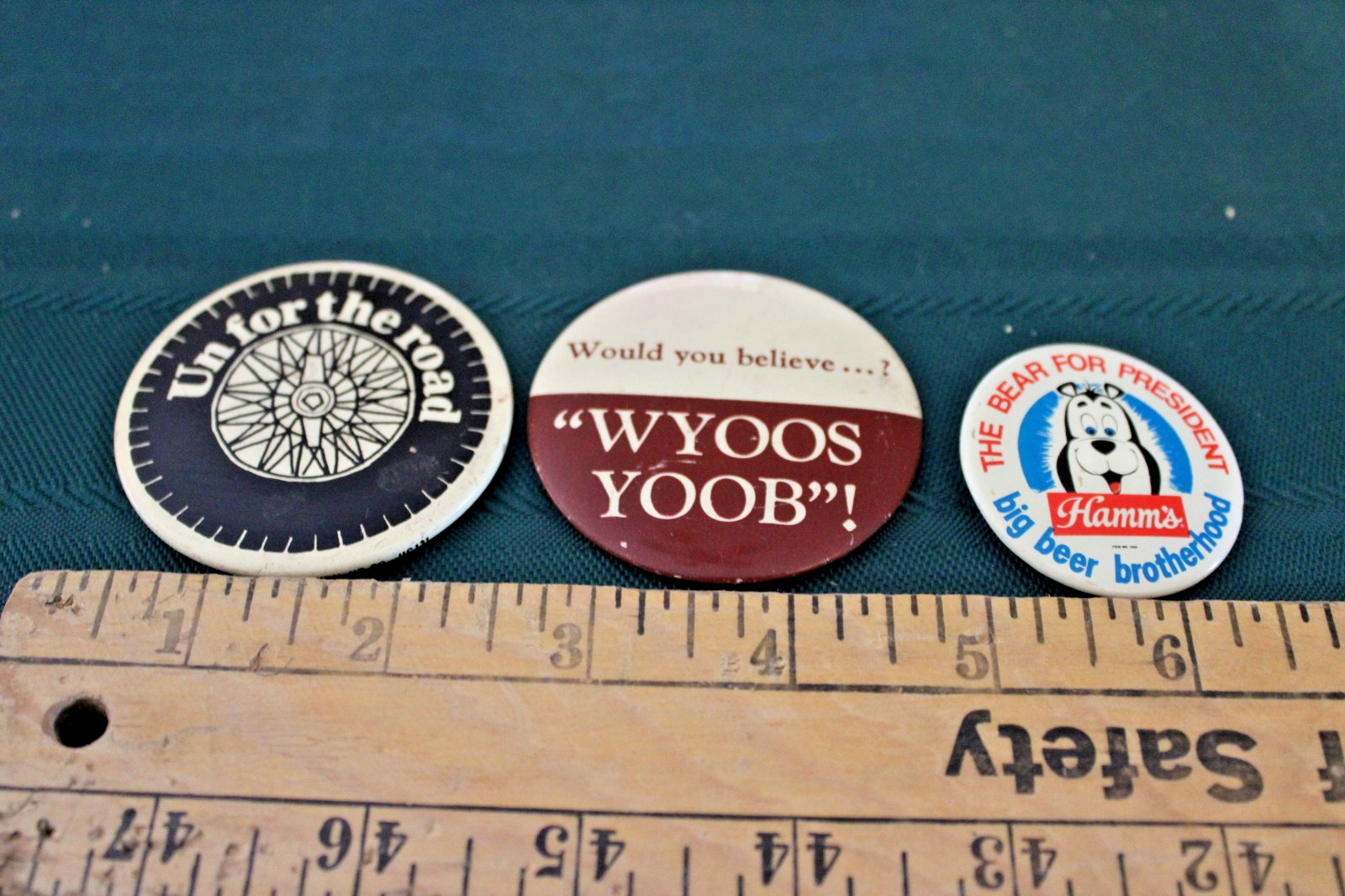 ORIGINAL 1970's HAMMS BEAR  SCHLITZ BEER 7 UP SODA PINS EXCELLENT CONDITION