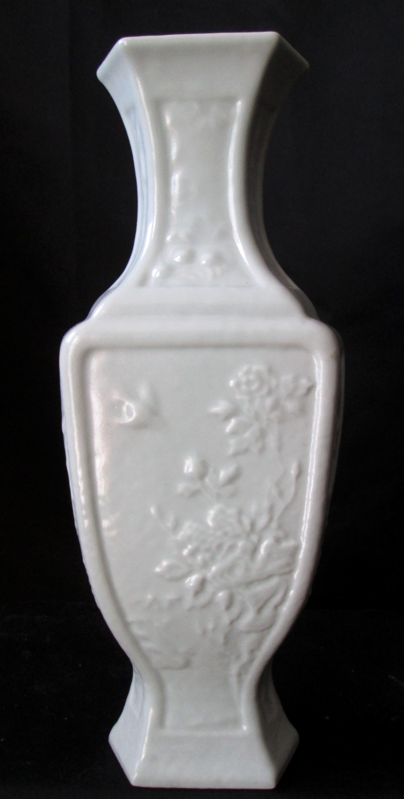 Antique 19th Century Chinese QING DYNASY Pale celadon porcelain Bird VASE