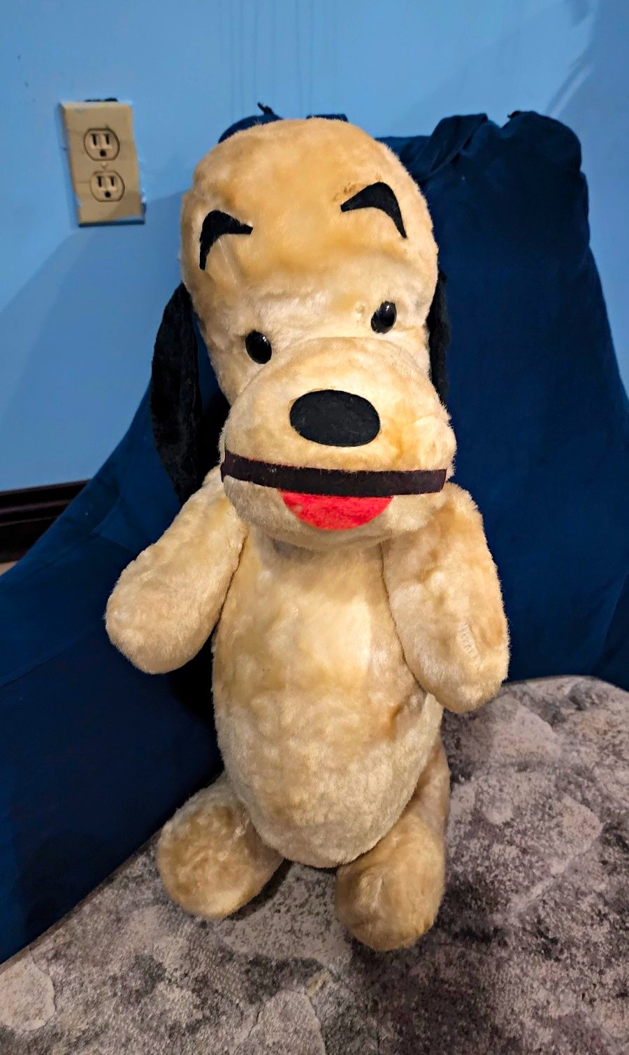 Snoopy Peanuts Plush Vintage 1960s Rare Piece 20.5 Inches Tall