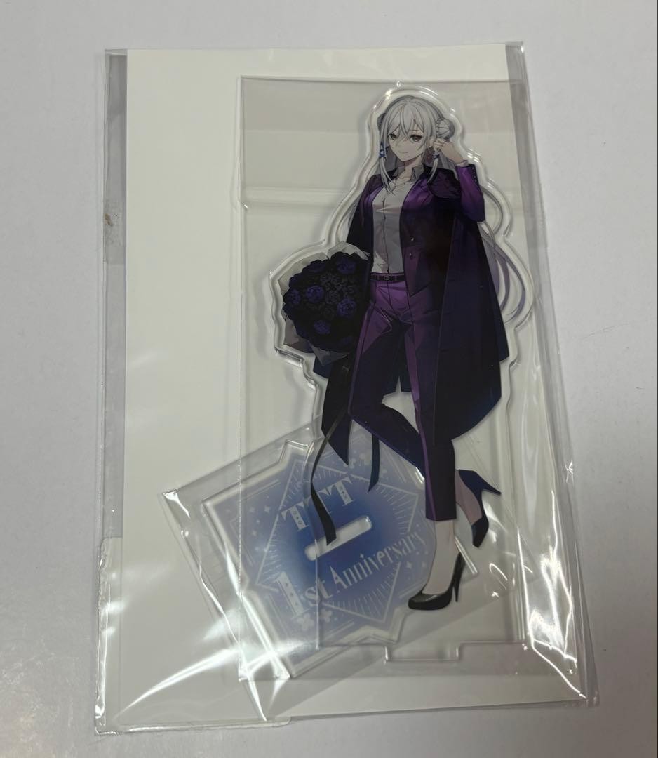NIJISANJI TTT Acrylic Stand Victoria Brightshield