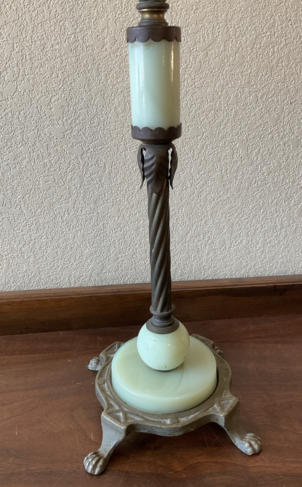 Vintage ANTIQUE JADITE URANIUM GLASS Metal Claw Feet Double Socket TABLE LAMP