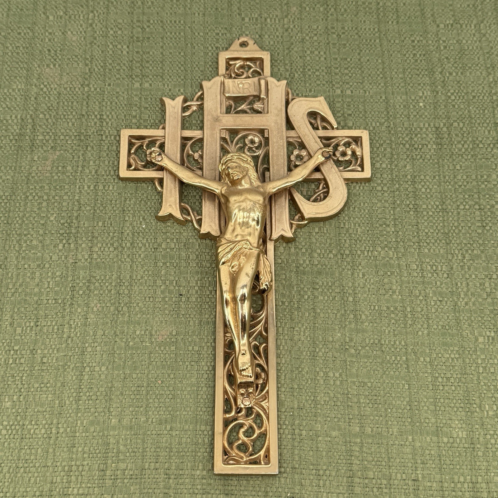 Vintage Crucifix IHS Cross Jesus Ornate Filigree Brass Wall Hanging 9.5\ Vintage Crucifix IHS Cross Jesus Ornate Filigree Brass Wall Hanging 9.5\