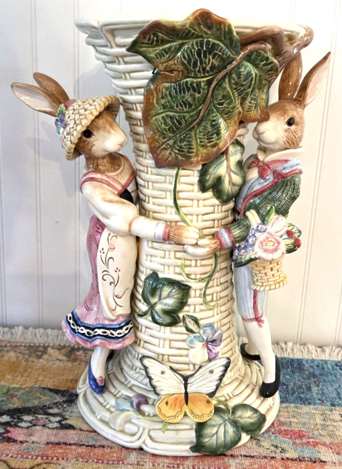 Vintage Fitz & Floyd Old World Bunny Rabbits Ceramic Centerpiece Vase Floral Vintage Fitz & Floyd Old World Bunny Rabbits Ceramic Centerpiece Vase Floral