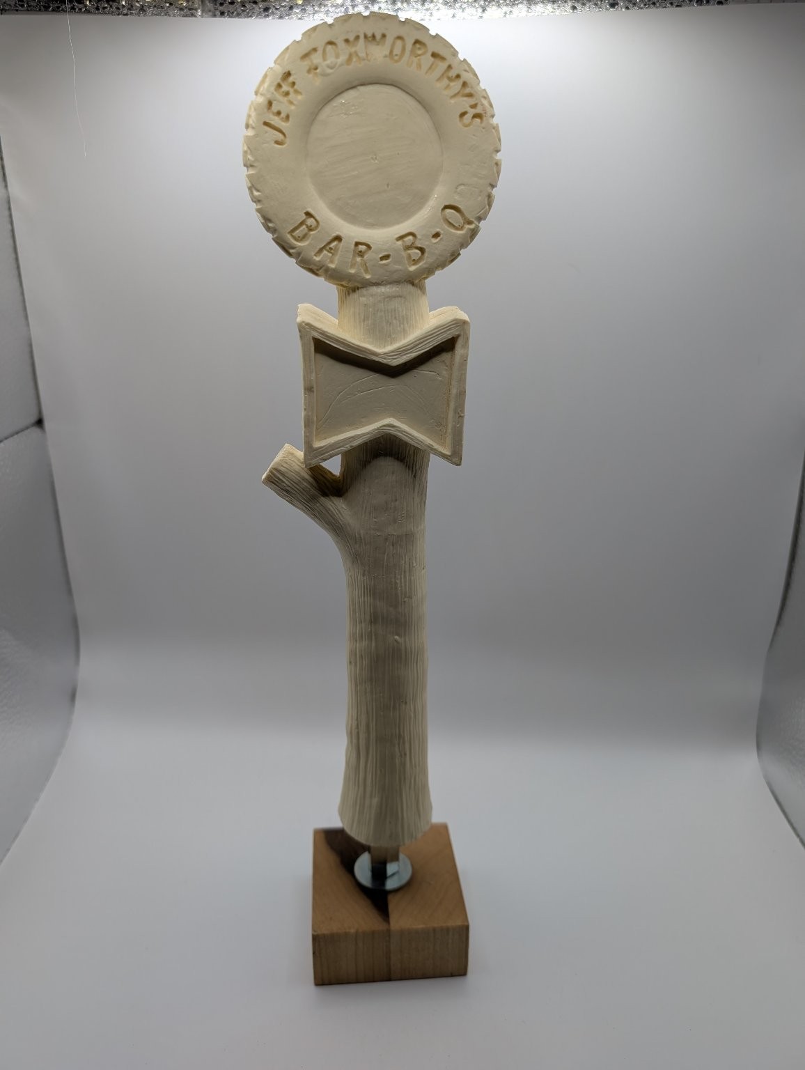JEFF FOXWORTHY'S BAR-B-Q Tap Handle Cream Tree Trunk Design JEFF FOXWORTHY'S BAR-B-Q Tap Handle Cream Tree Trunk Design