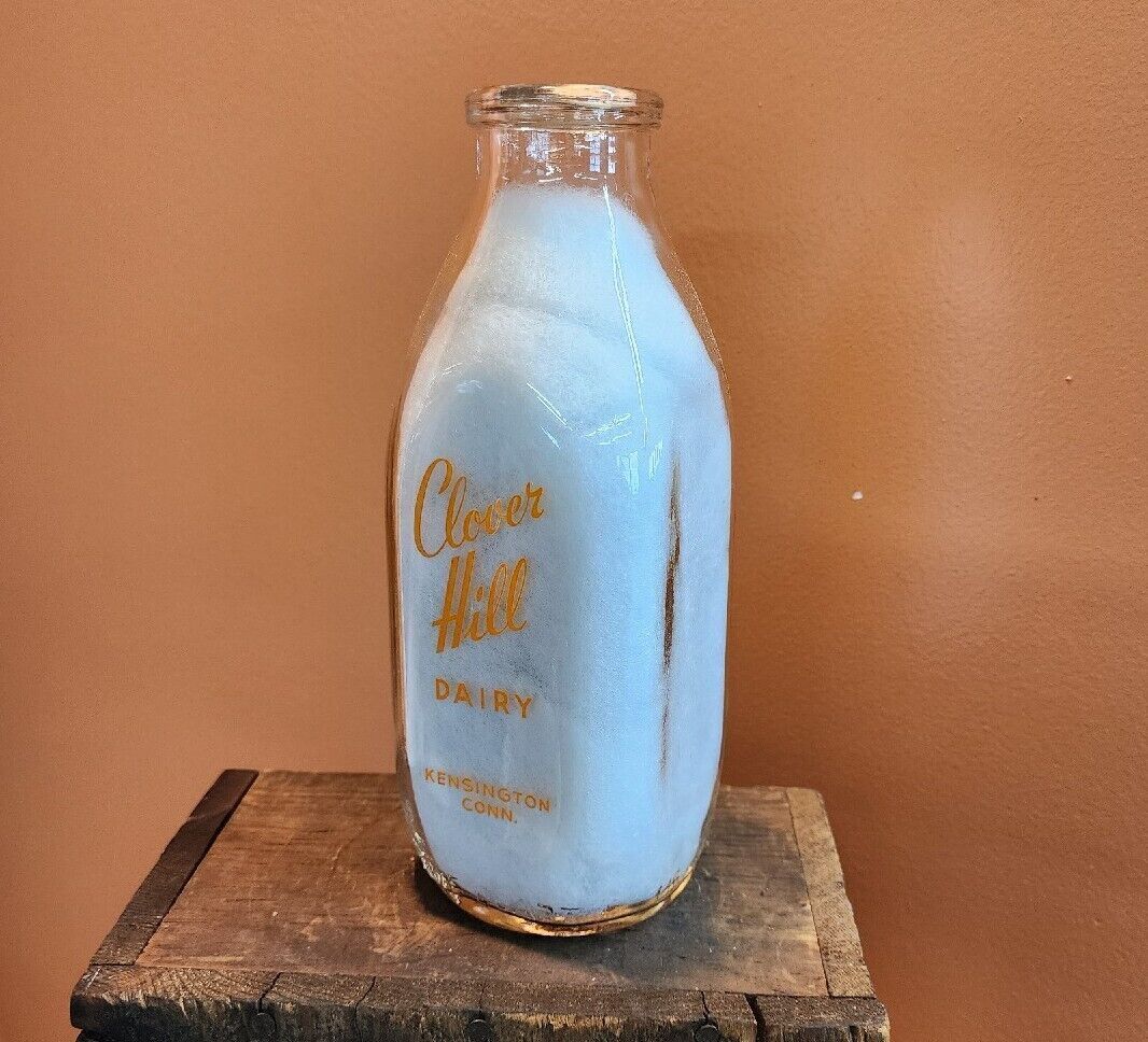 Rare ANTIQUE Glass Milk Bottle CLOVER HILL FARMS DAIRY ☆1Qt KENSINGTON, CT