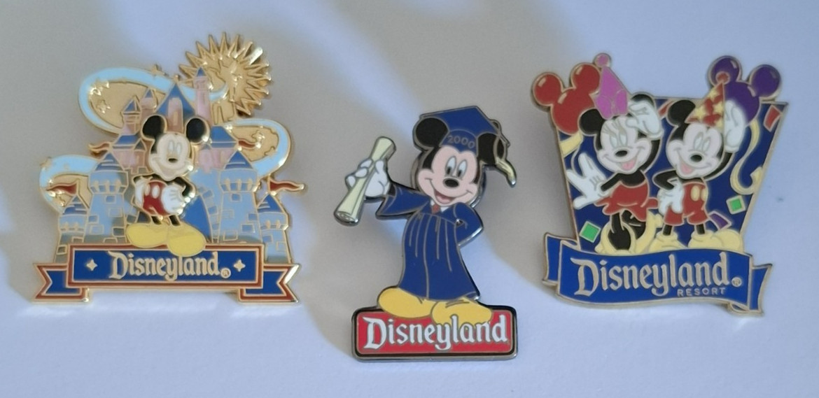 Disneyland 3 Pins/ 1-3D w/ Mickey & Castle,1-Mickey Graduate,1-Disney Travel Co.