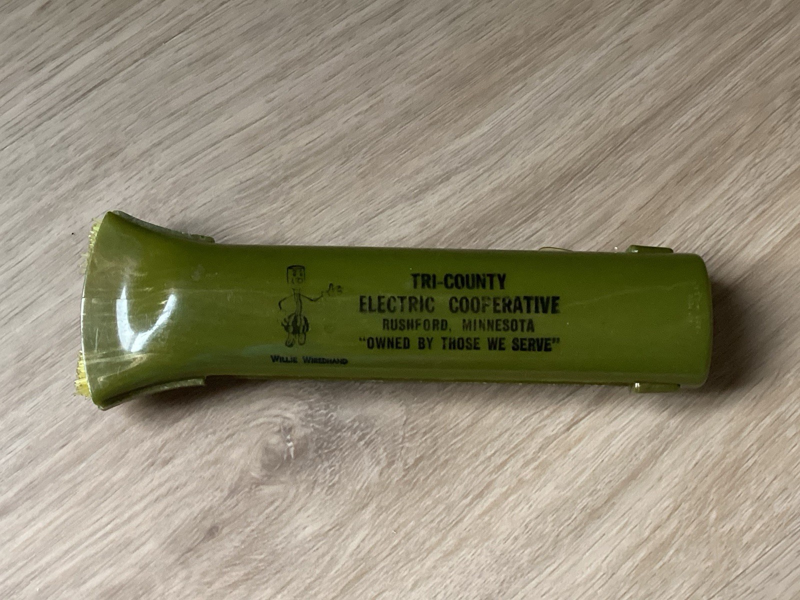 Vtg Advertising Tri County Electric Cooperative Rushford MN Retractable Brush