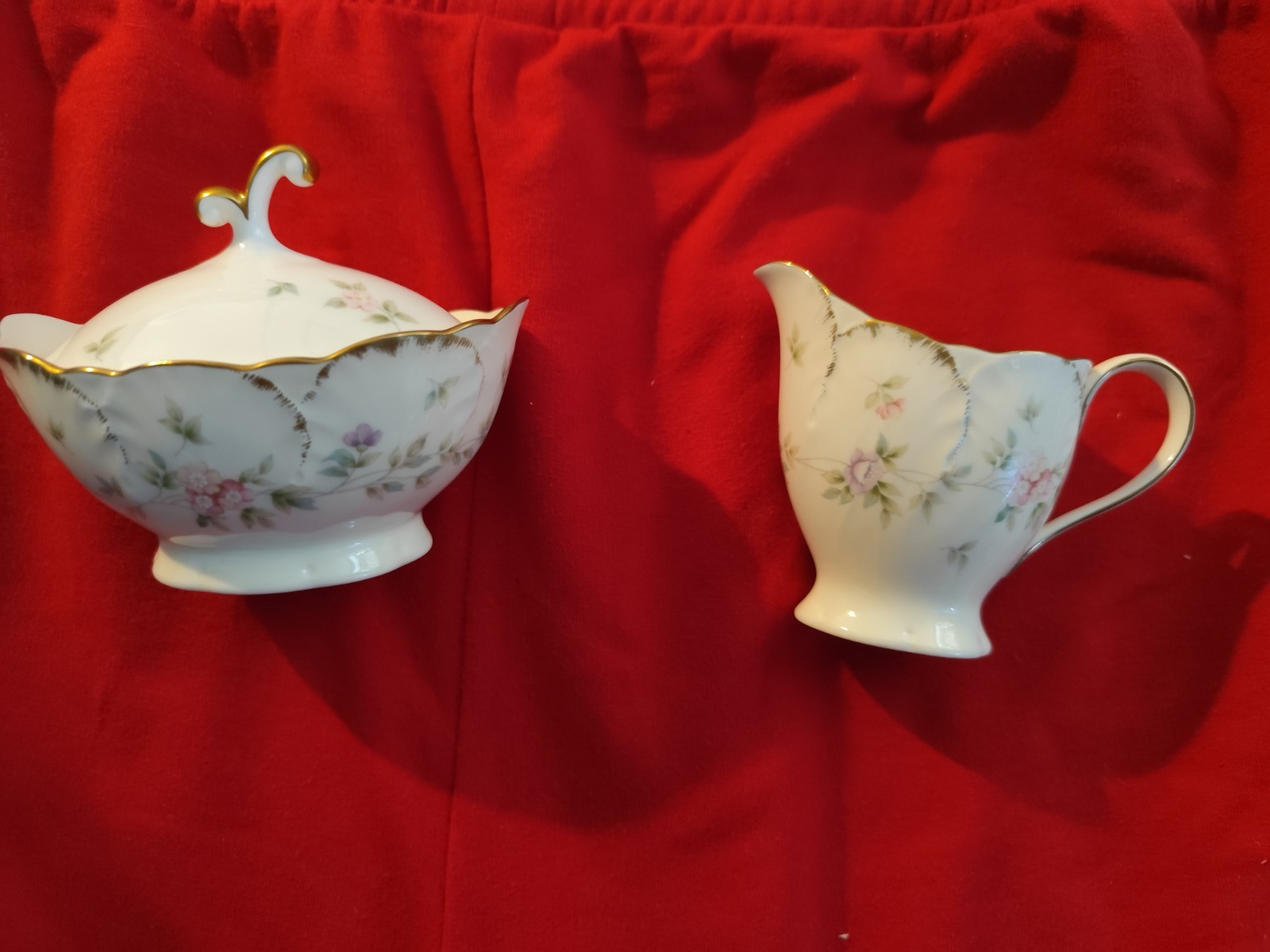 Mikasa REMEMBRANCE Ivory China W/Floral & Gold Creamer & Covered Sugar Set