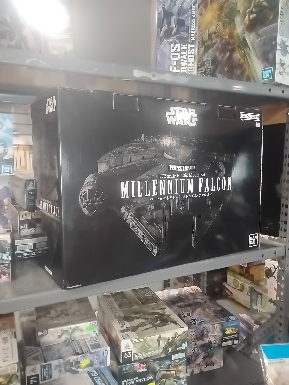 Bandai Namco Star Wars Millennium Falcon Perfect Grade 1/72 Model Kit - New