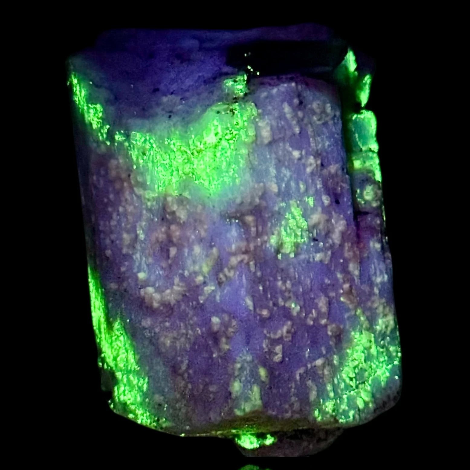 158 GM Aquamarine Crystal With Fluorescent On Feldspar From Skardu Pakistan r2