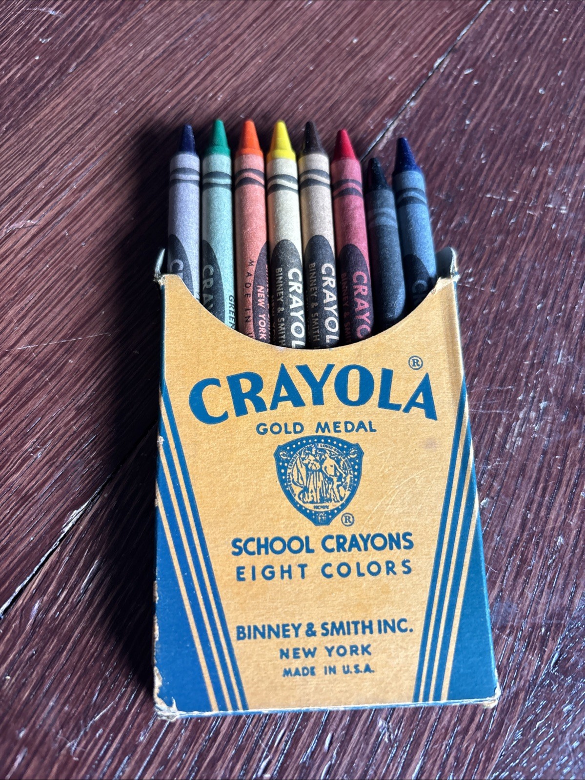 Crayola Gold Medal Crayons 8 ct. Vintage Binney & Smith Co. Unused