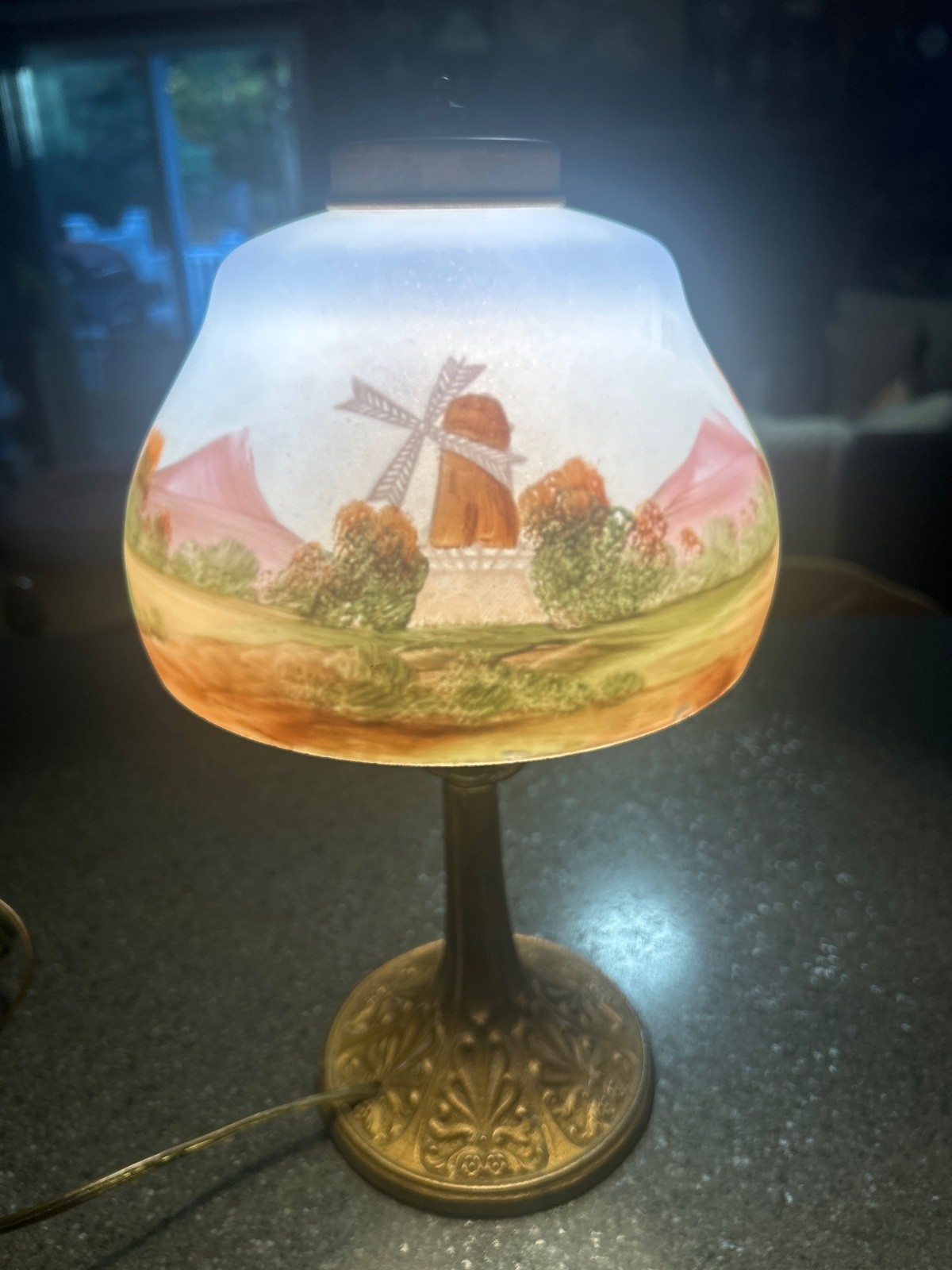 Antique ALADDIN MFG CO Boudoir Lamp Dutch Scene Reverse Painted Shade