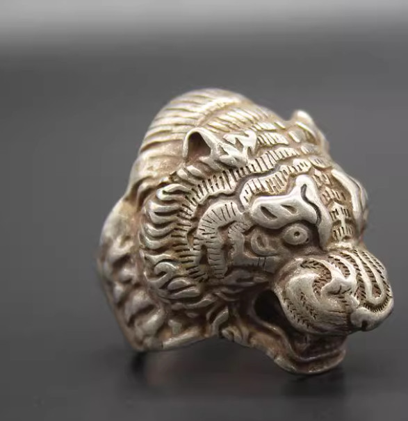 Rare Tibet Tibetan Old  silver luck the Chinese zodiac tiger Ring