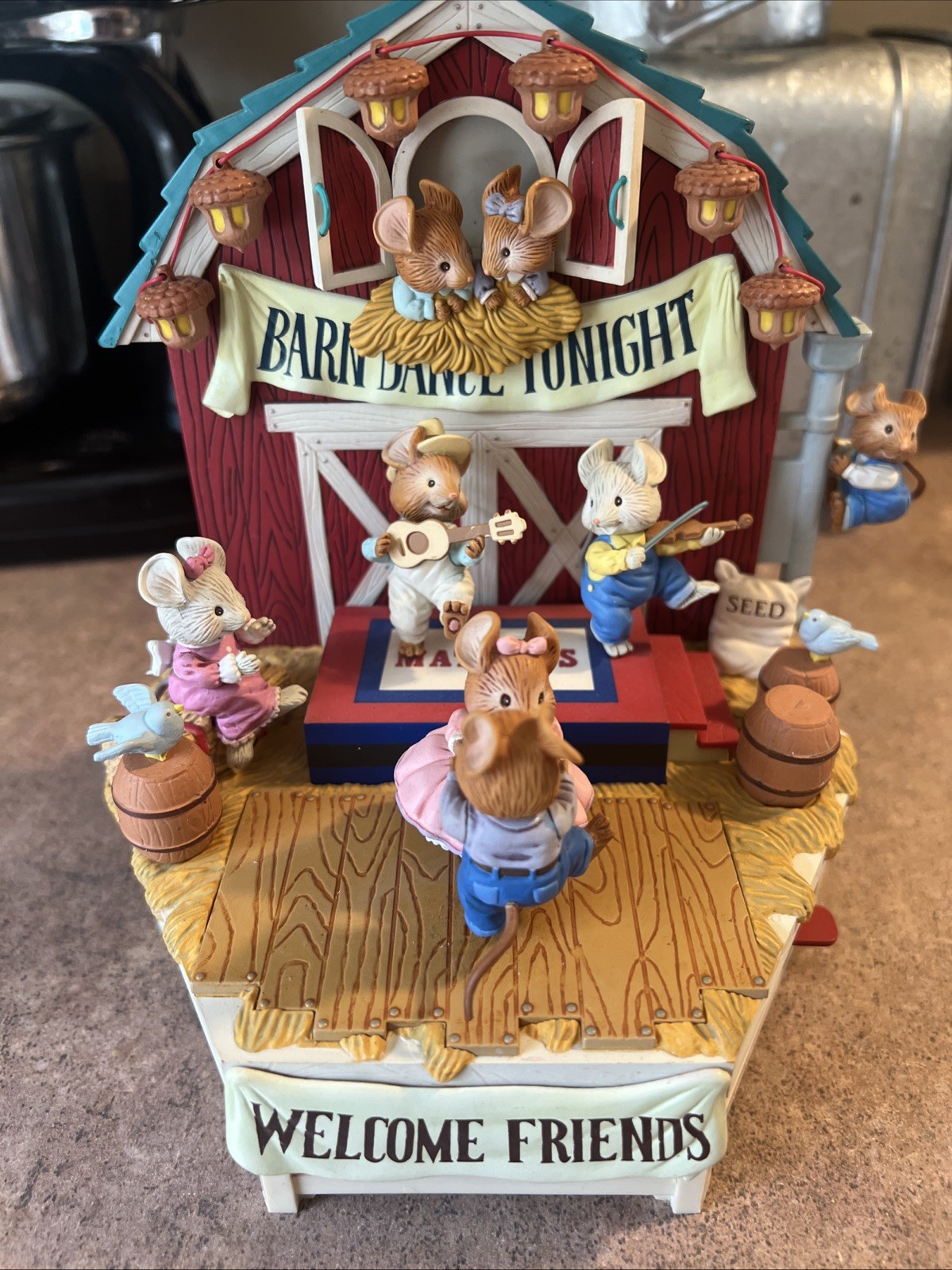 1990 Enesco Haystack Hoedown Multi-Action Musical Box Mice Barn Dance Works Rare