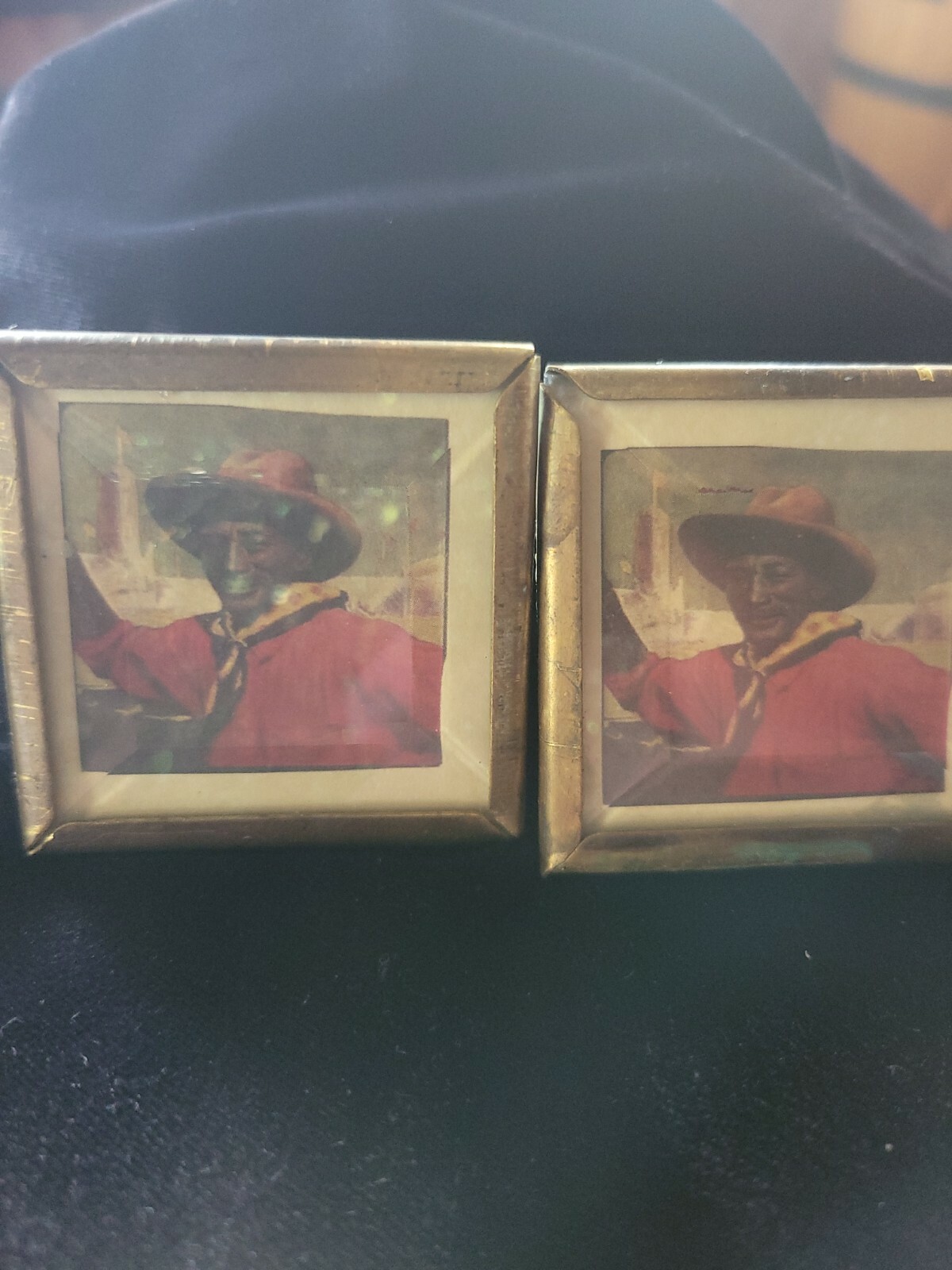 Bridle Rosette's Cowboy 2x 2 in brass and glass