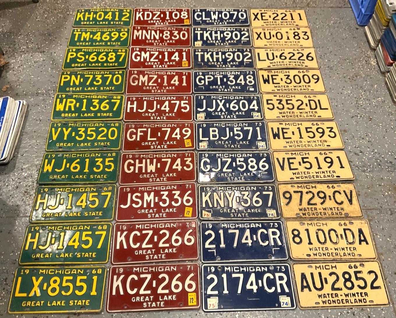 RARE LOT OF 40 MICHIGAN LICENSE PLATES ORIGINAL 1966 1968 1971 1973 RESELL CRAFT