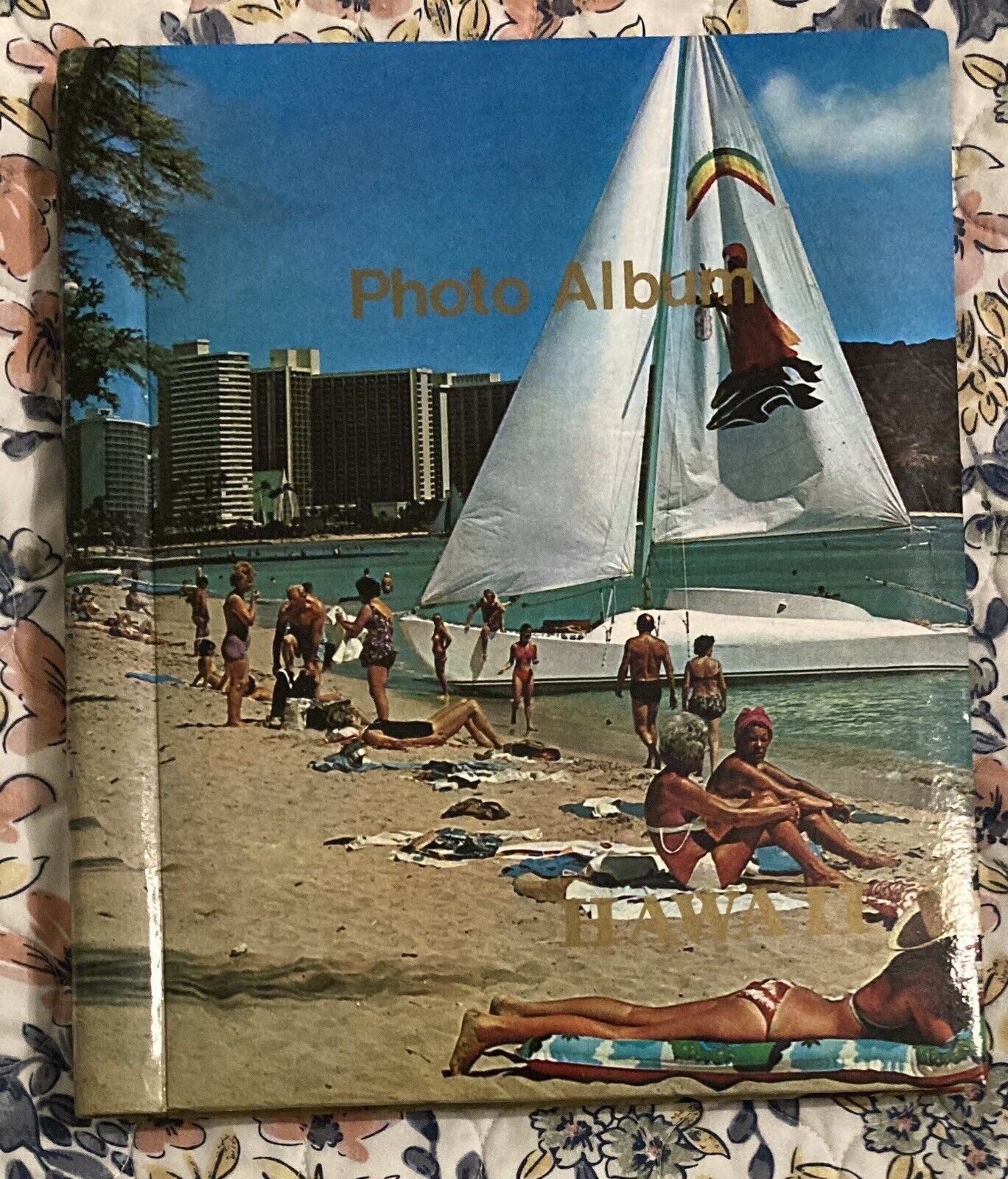 *VINTAGE* 1980’s Hawai’i Photo Album / Scrap Book