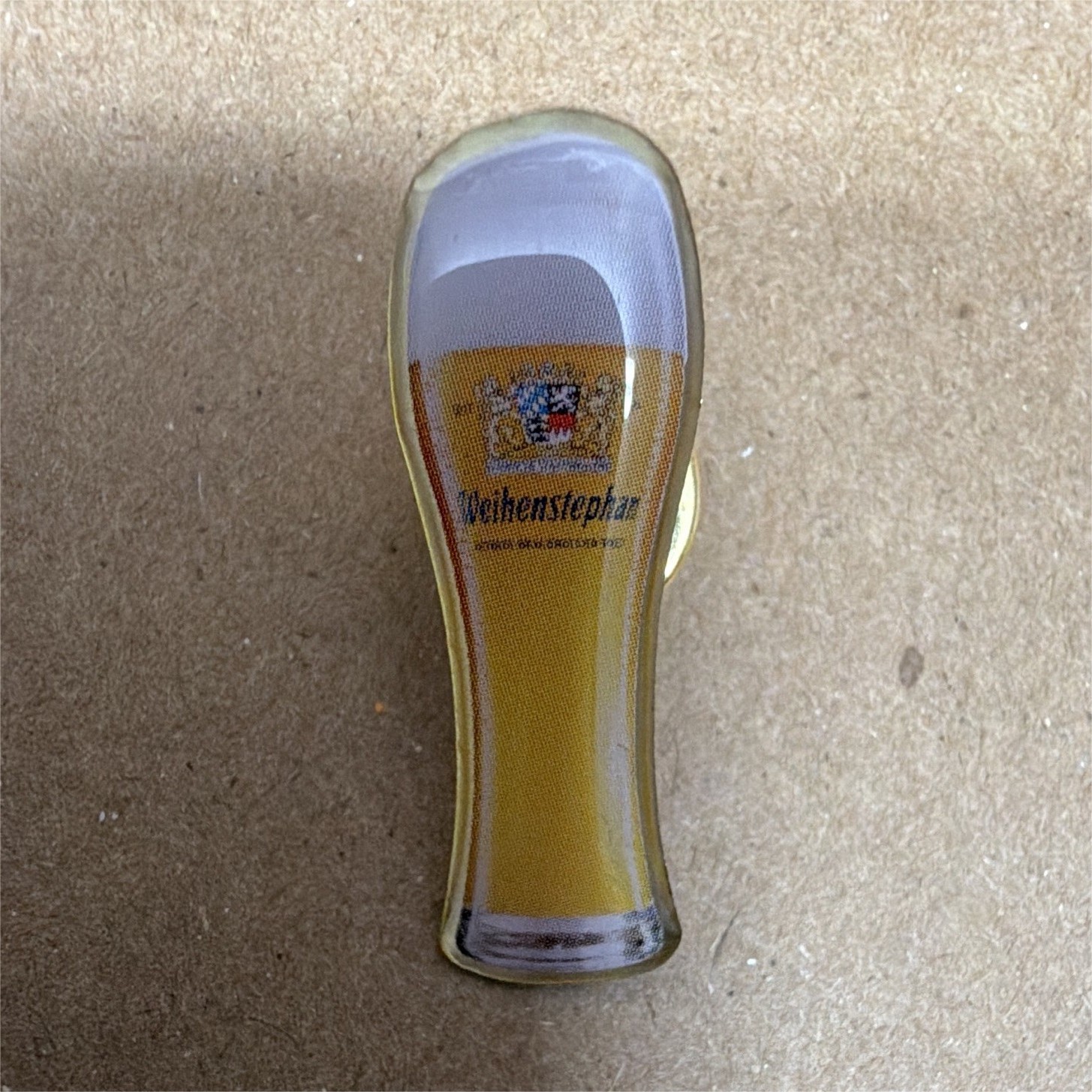 Weihenstephan Beer Glass Pint Lapel Pin Gold Tone Breweriana Collectible Weihenstephan Beer Glass Pint Lapel Pin Gold Tone Breweriana Collectible