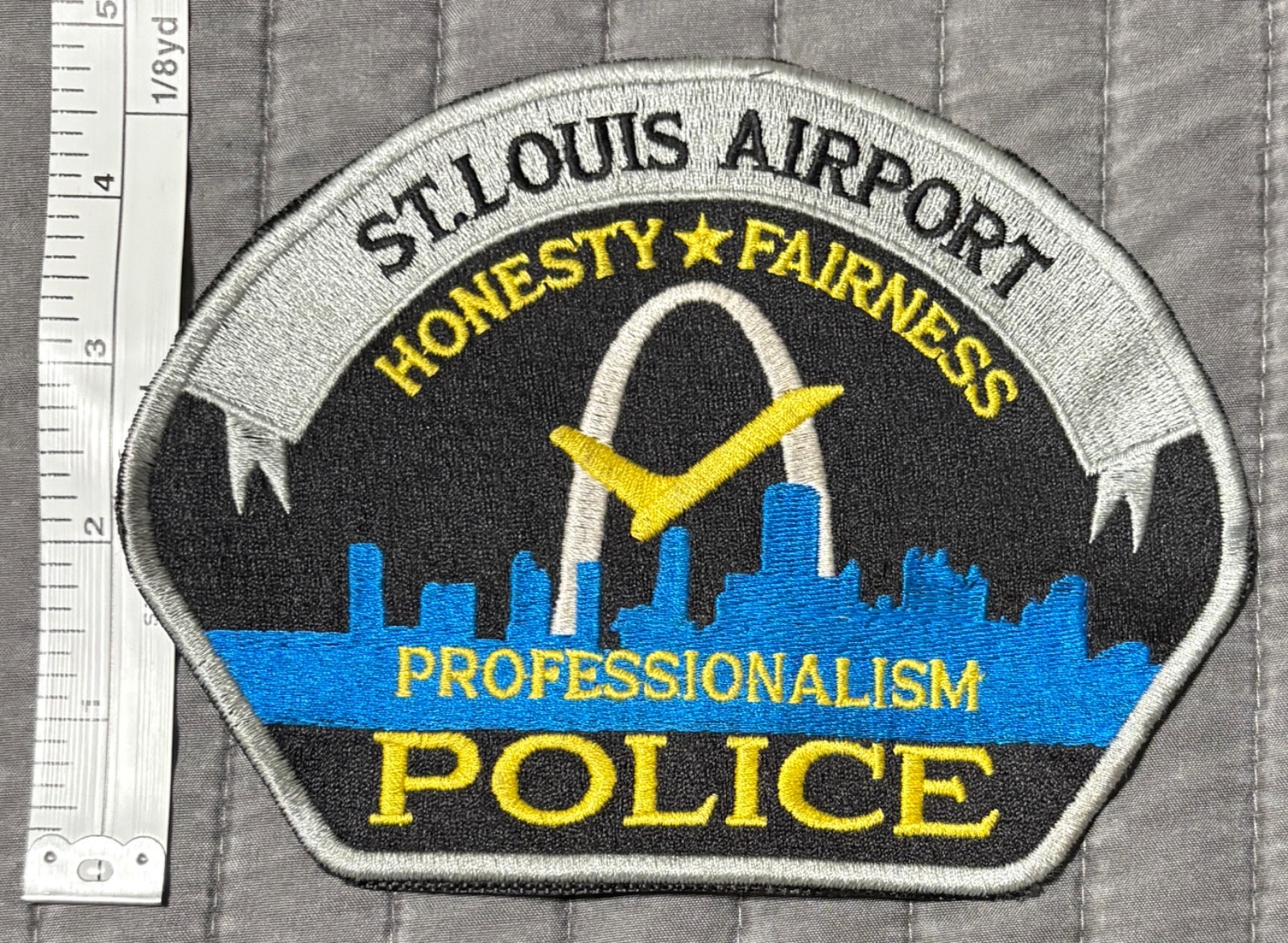 Vtg Obsolete Large Lambert St Louis Missouri MO Airport Police Patch