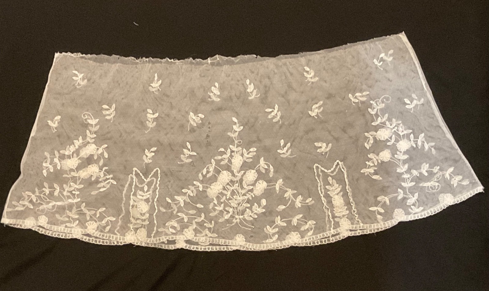Antique Handmade Brussels Belgian PRINCESS LACE Trim Salvage 10” Wide FLOUNCE
