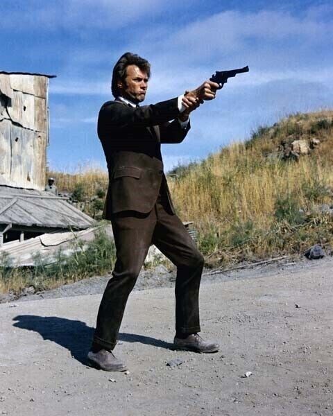 Clint Eastwood iconic pose aiming hand gun from 1970 Dirty Harry 8x10 real photo