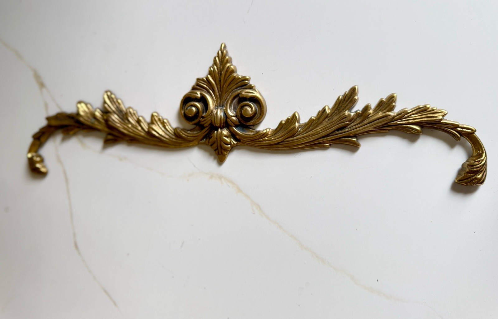 Vintage 16” Solid Brass Rococo Wall Mount  Architectural Salvage Leaf Applique