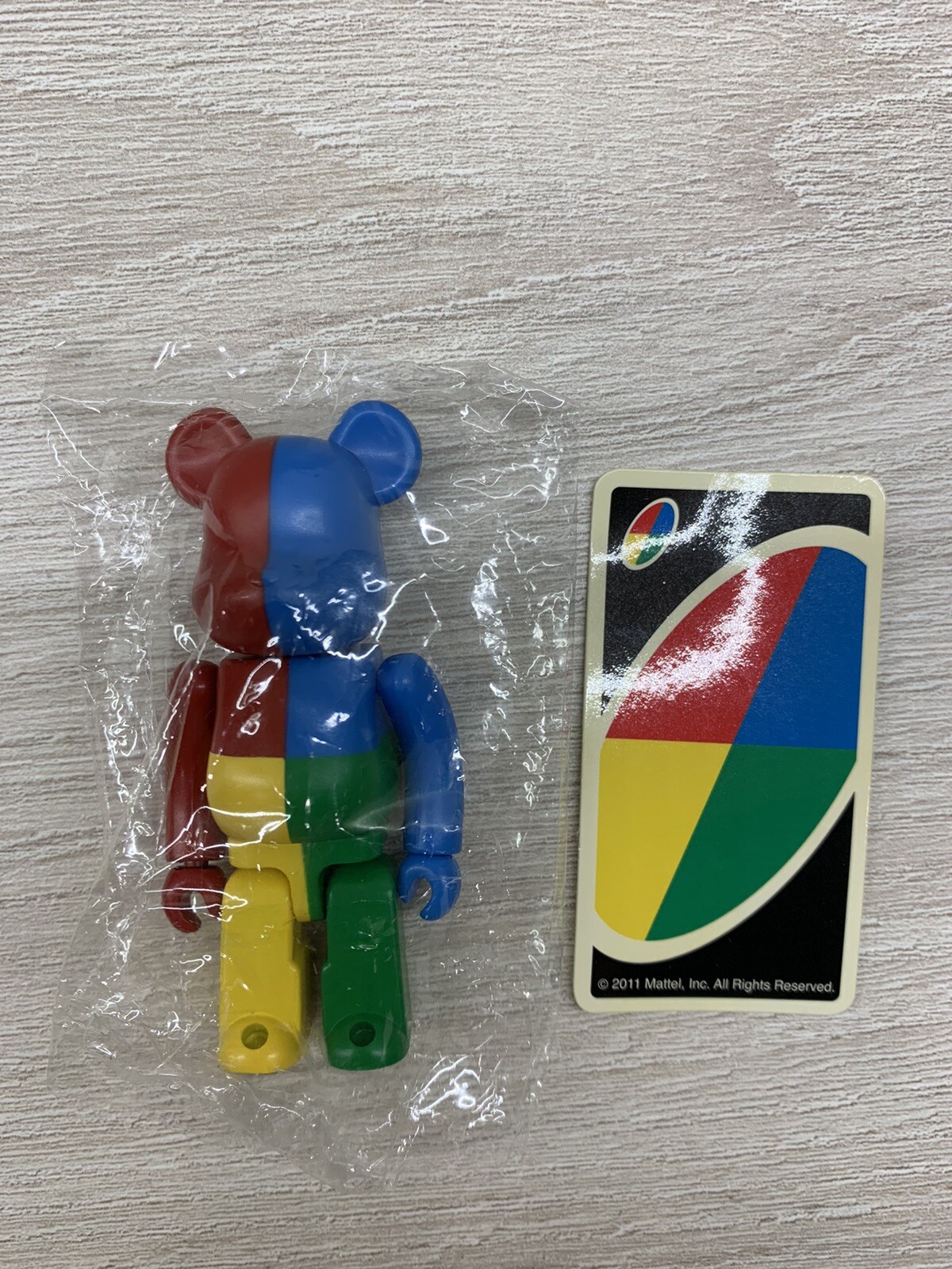 Medicom Bearbrick 100% Series 22 Pattern: Secret Uno, with card