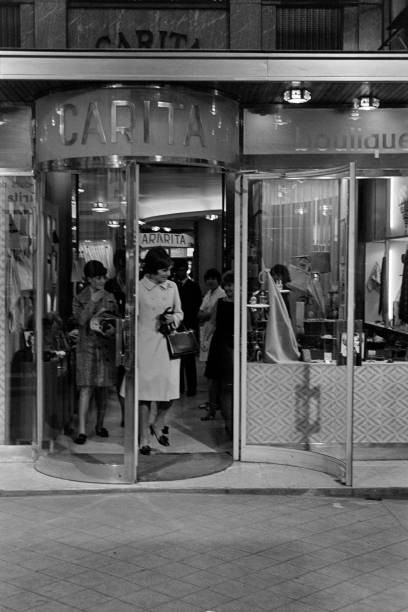 Farah Diba at the Carita beauty salon in Paris September 20 1966 Old Photo