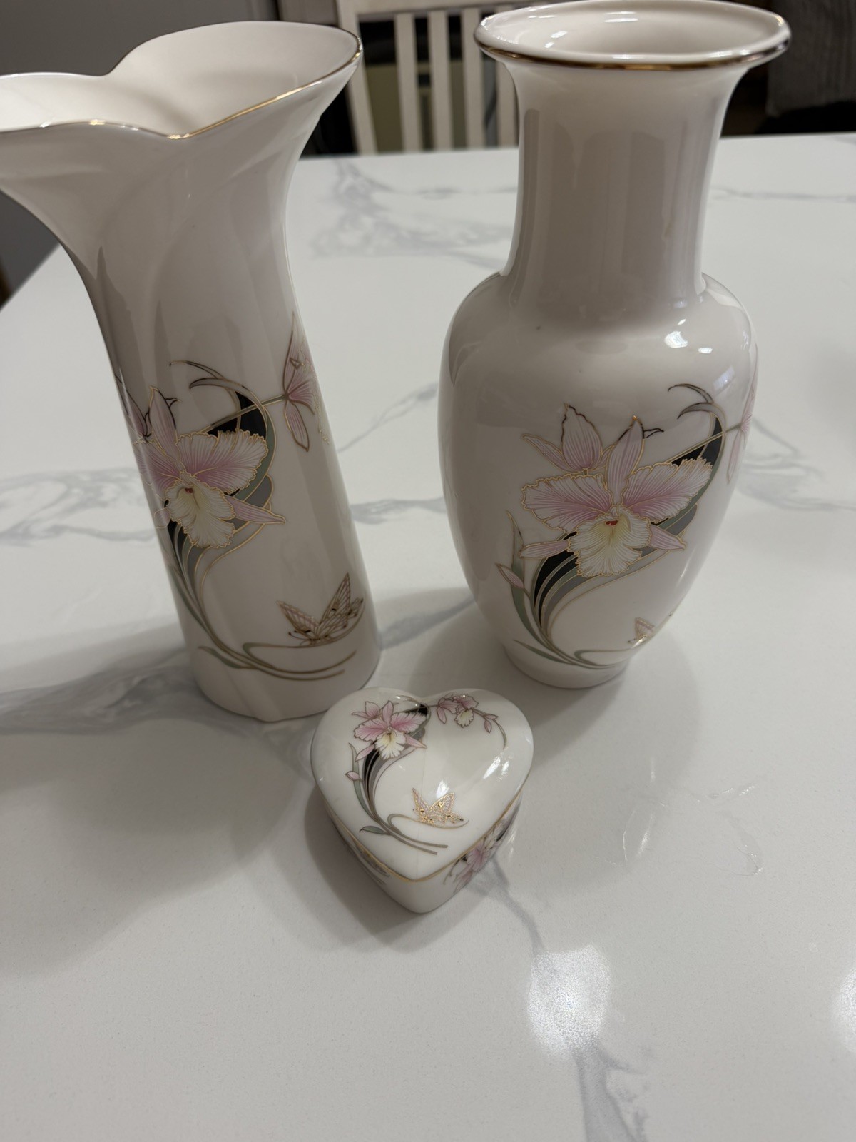 Vintage Fine China Japan 2-Vase and trinket box, Orchid and Butterfly Design 80s