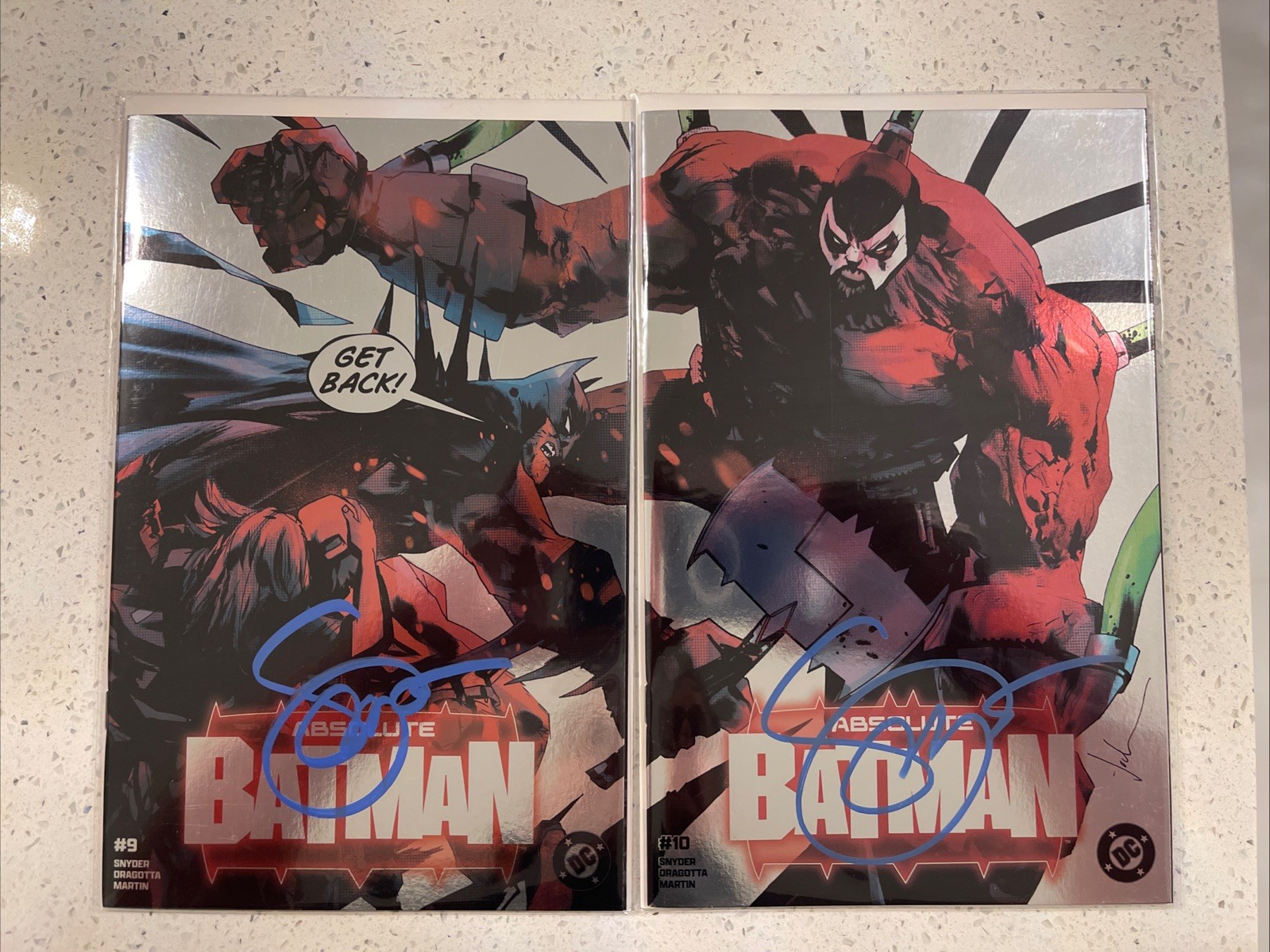 Absolute Batman #9-10 SDCC Edition (2025) Signed By Scott Snyder COA/toploader.