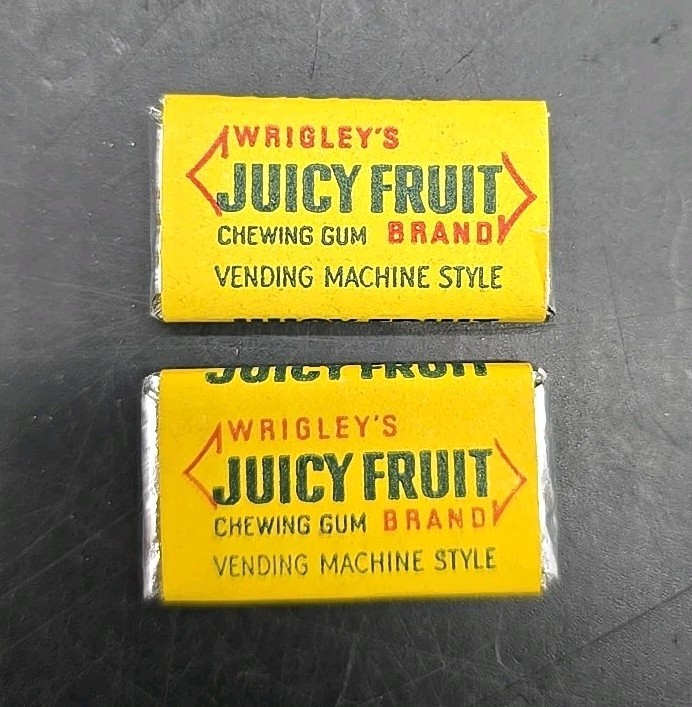 Vintage 2 Pieces Wrigley’s Juicy Fruit Chewing Gum Vending Style Rare 