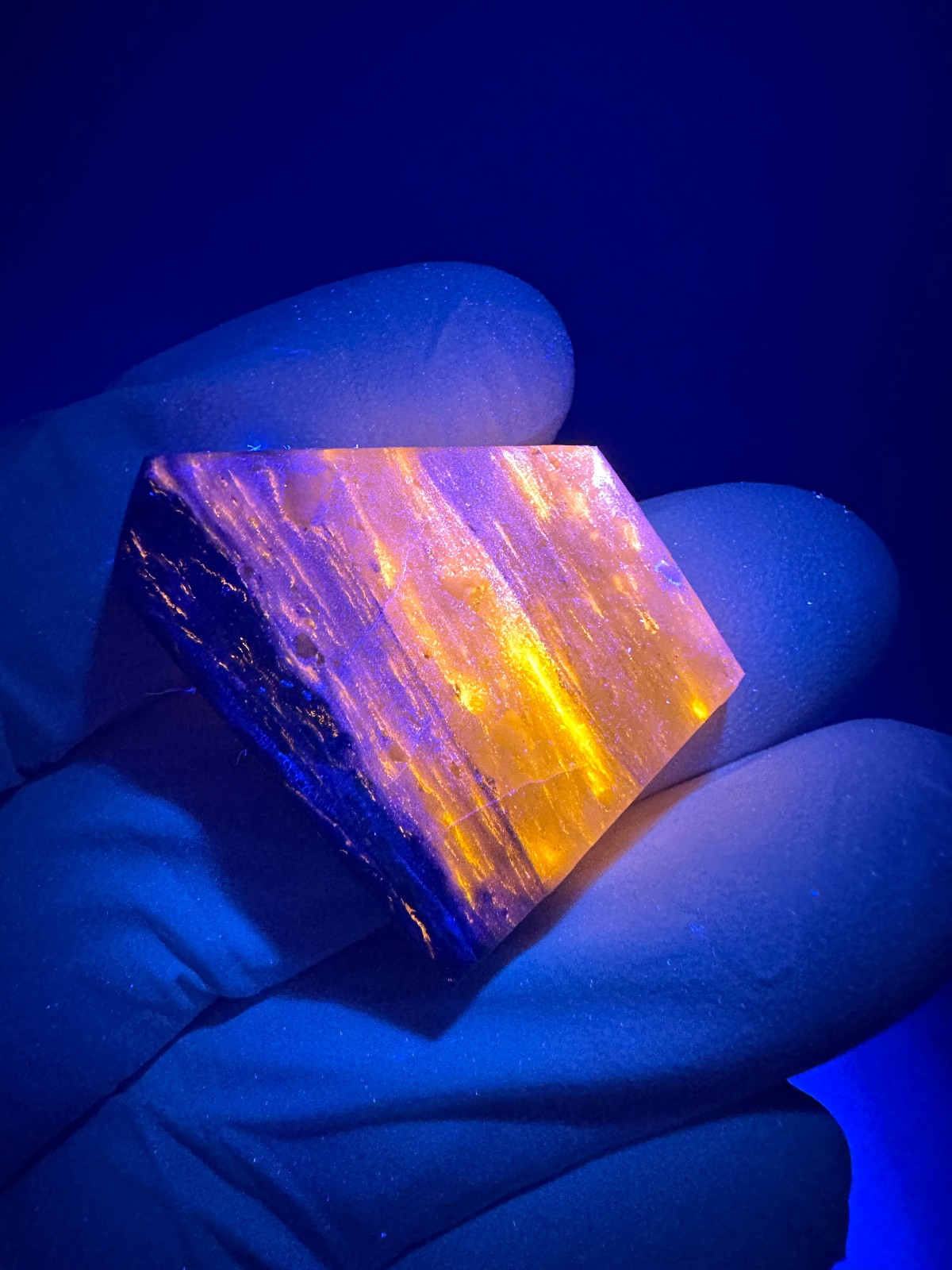 FLUORESCENT Cabochon ( 111.5 ct. ) Rare North Carolina Sphalerite in Barite