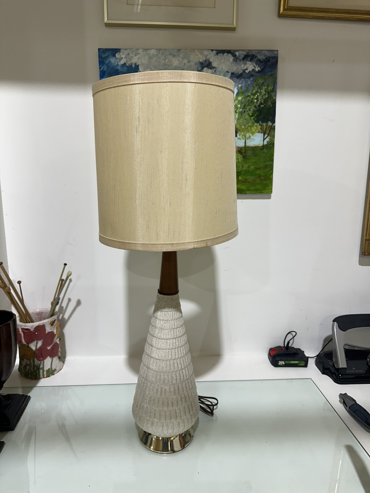 Vintage 1960s Mid Century Modern  White Ceramic Gold  Walnut accent Table Lamp 