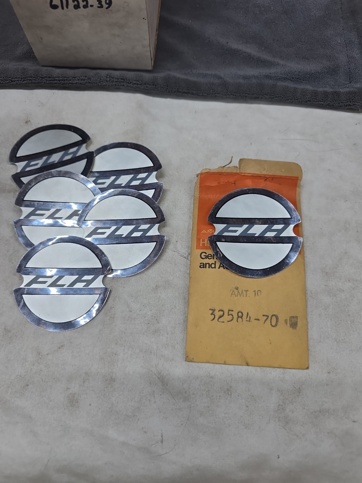 AMF,OEM,NOS, HARLEY-DAVIDSON, FLH DECAL. PURCHASE IS FOR 1 AMF,OEM,NOS, HARLEY-DAVIDSON, FLH DECAL. PURCHASE IS FOR 1