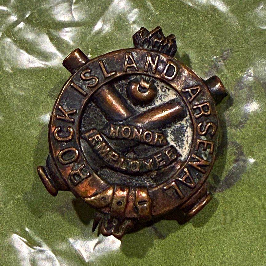 WWI Rock Island Arsenal Honor Employee Bronze Pin Army Ordnance Home Front 1918