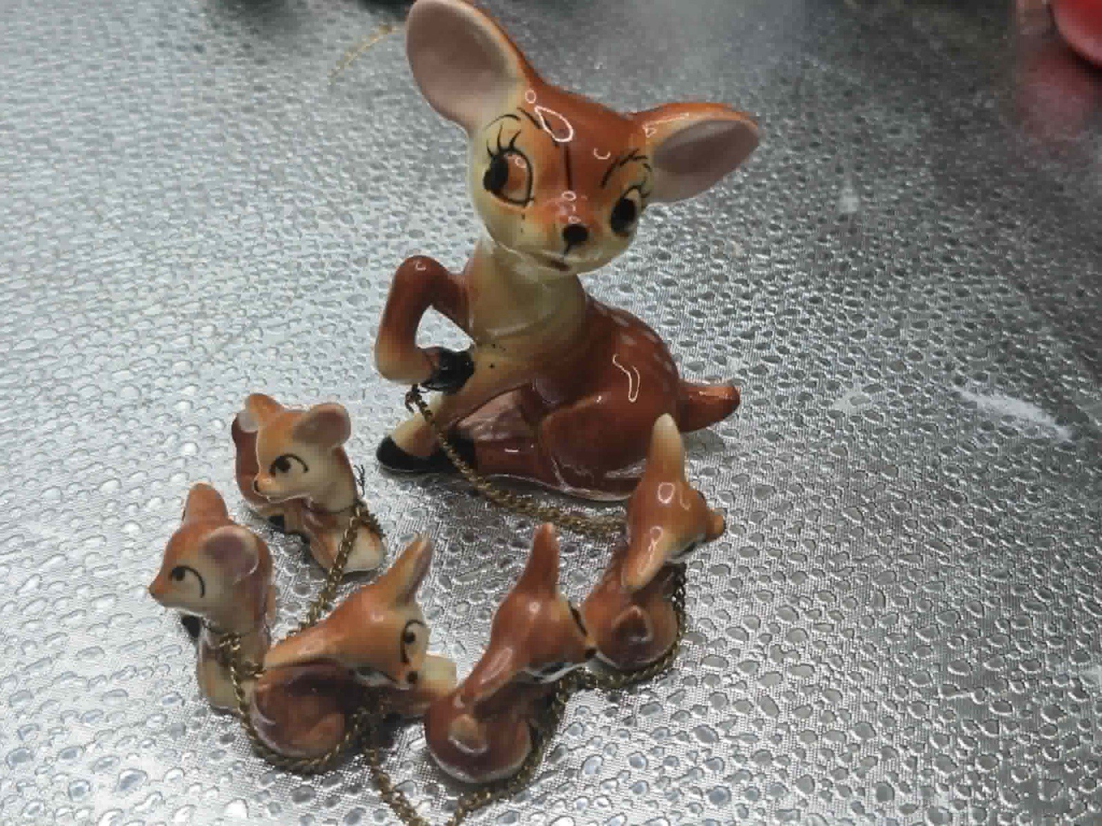RARE Big Eye Anthropomorphic Deer Family Doe & Fawns on Chain MCM Kitsch ENESCO