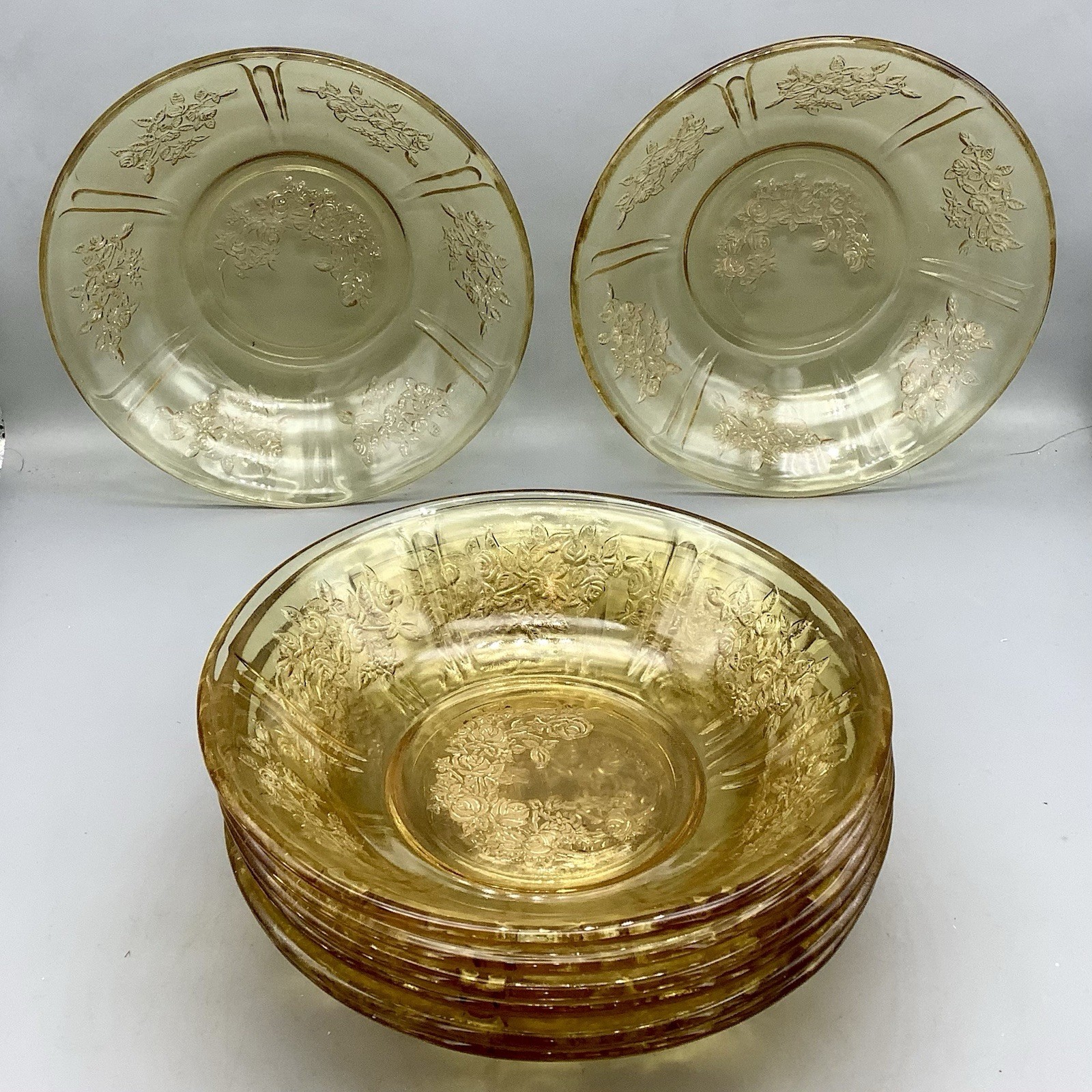 Vintage Federal Glass Amber Sharon Cabbage Rose 6” Cereal/Fruit Bowl (Set Of 8) Vintage Federal Glass Amber Sharon Cabbage Rose 6” Cereal/Fruit Bowl (Set Of 8)