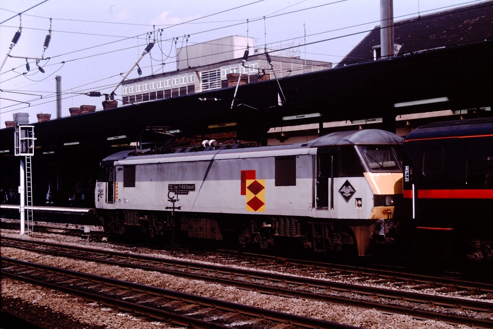 1998 Diesel Loco 90027 Doncaster Original Railway Slide Ref 8786