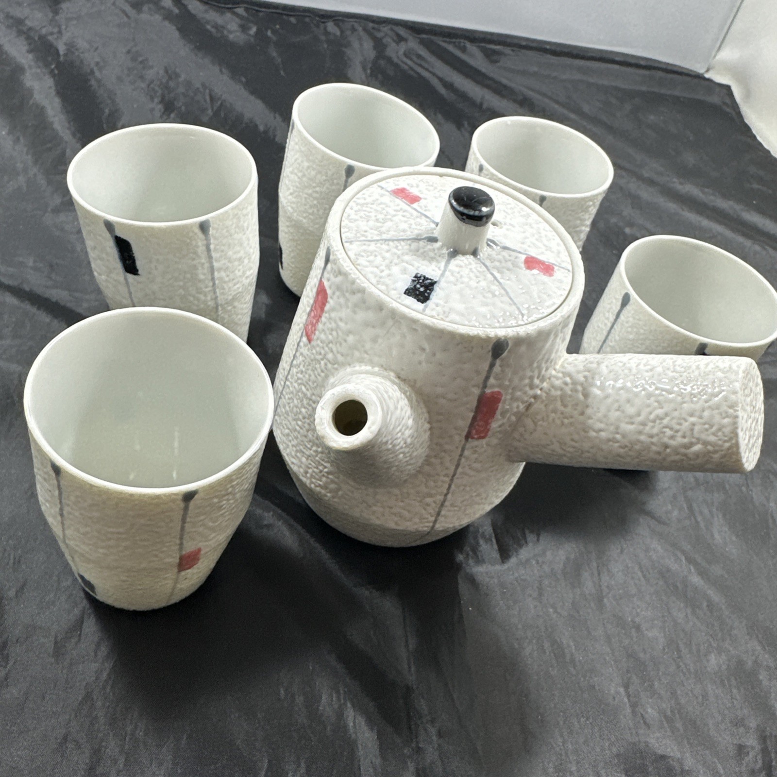 Kyusu Style Japanese Tea Pot MCM 5 Cups Hand - Painted White Red Black Modern
