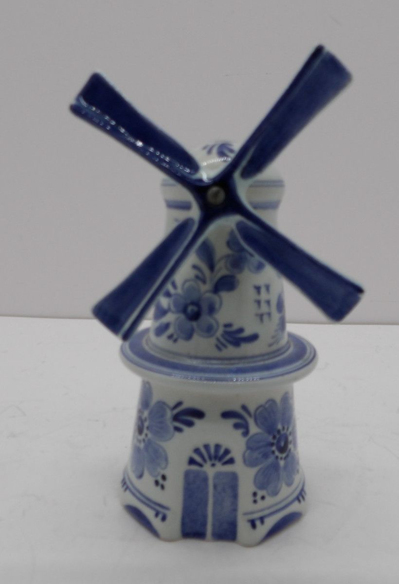 Vintage Ceramic Windmill Curacao Dutch Delft Blue Figurine Hand painted 5\